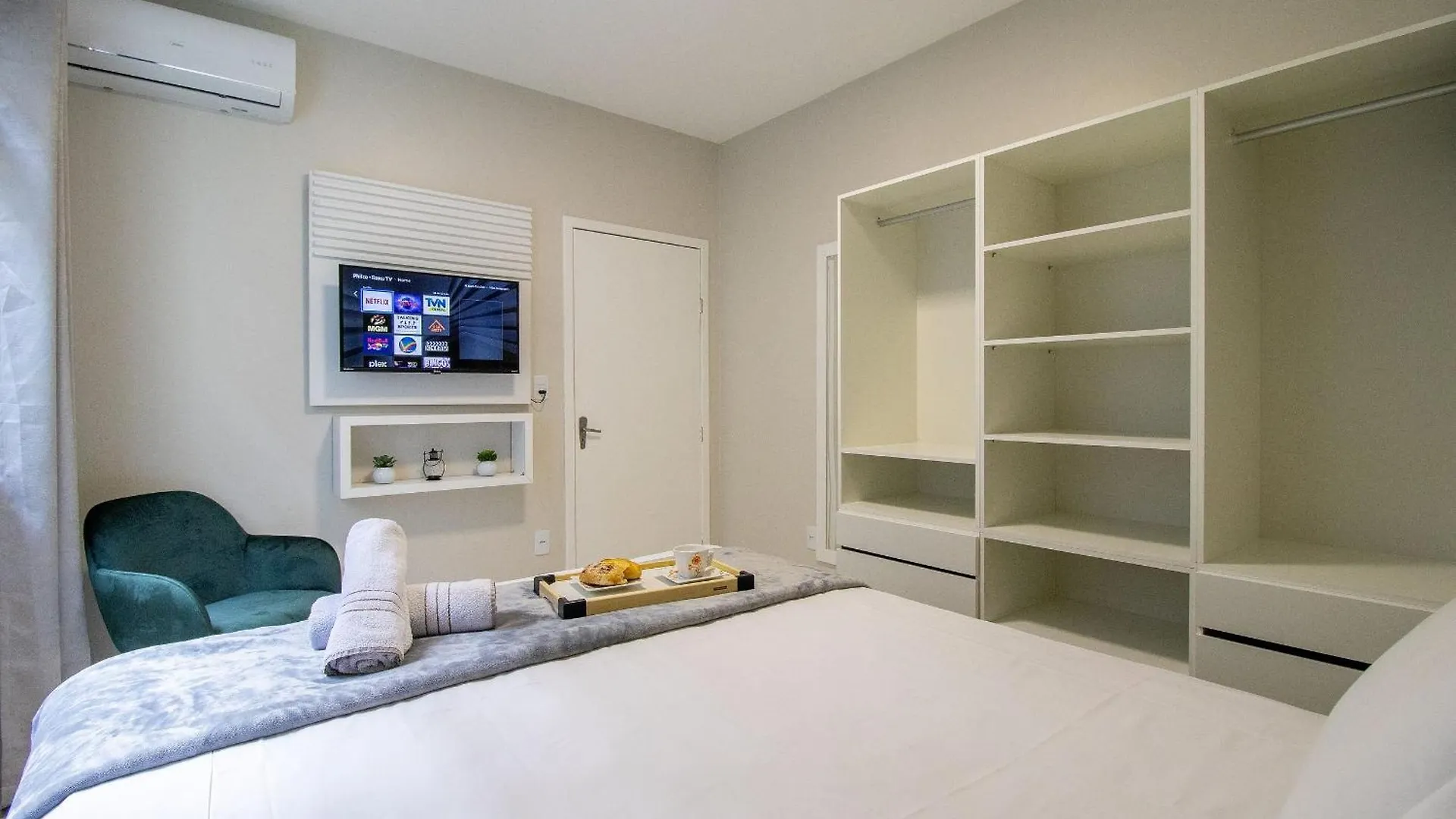 Joa34 - Sacada, 1 Suite, Garagem, Climatizado Balneario Camboriu 0*,  Brazil