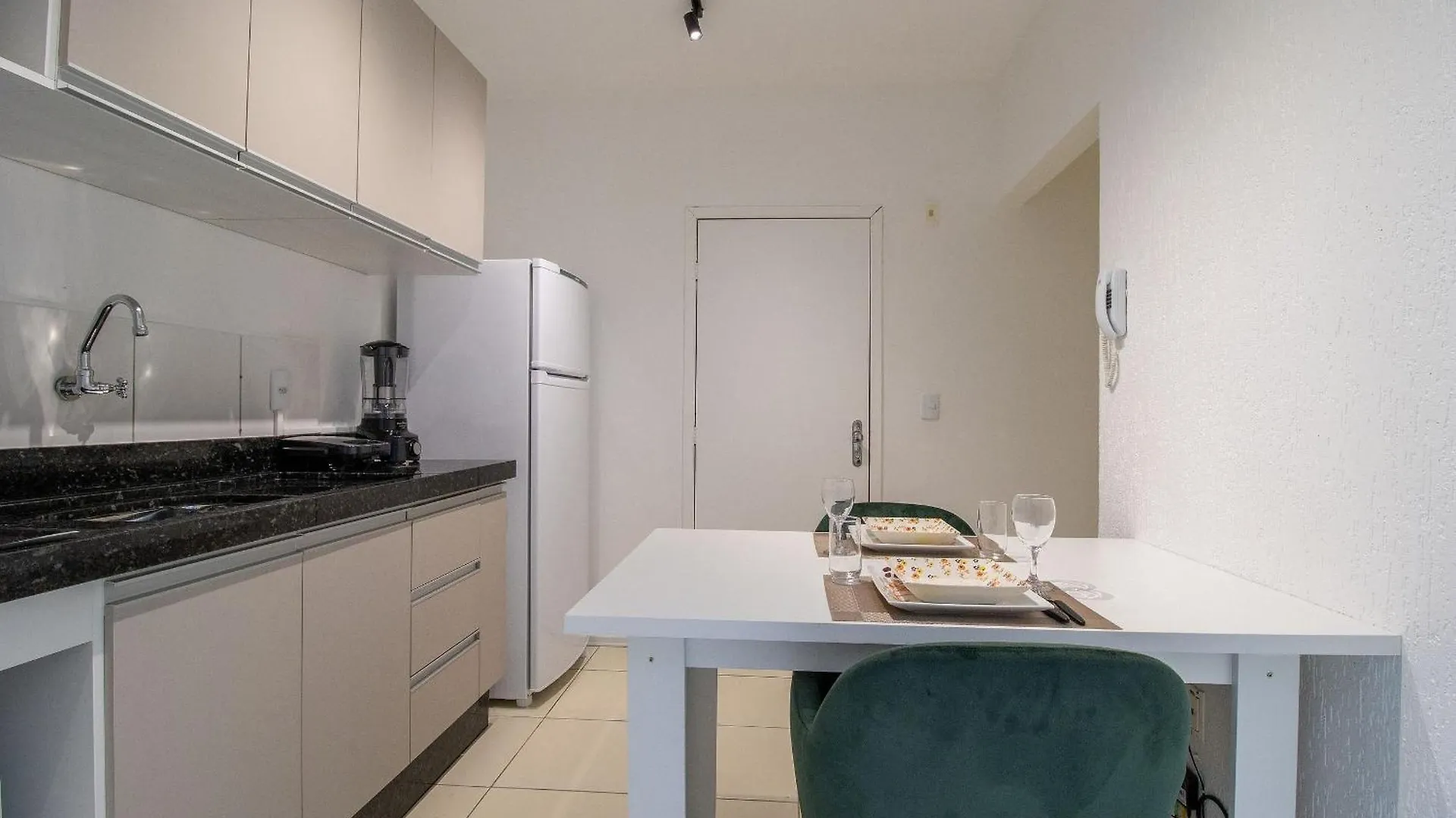 Joa34 - Sacada, 1 Suite, Garagem, Climatizado Balneario Camboriu Brazil