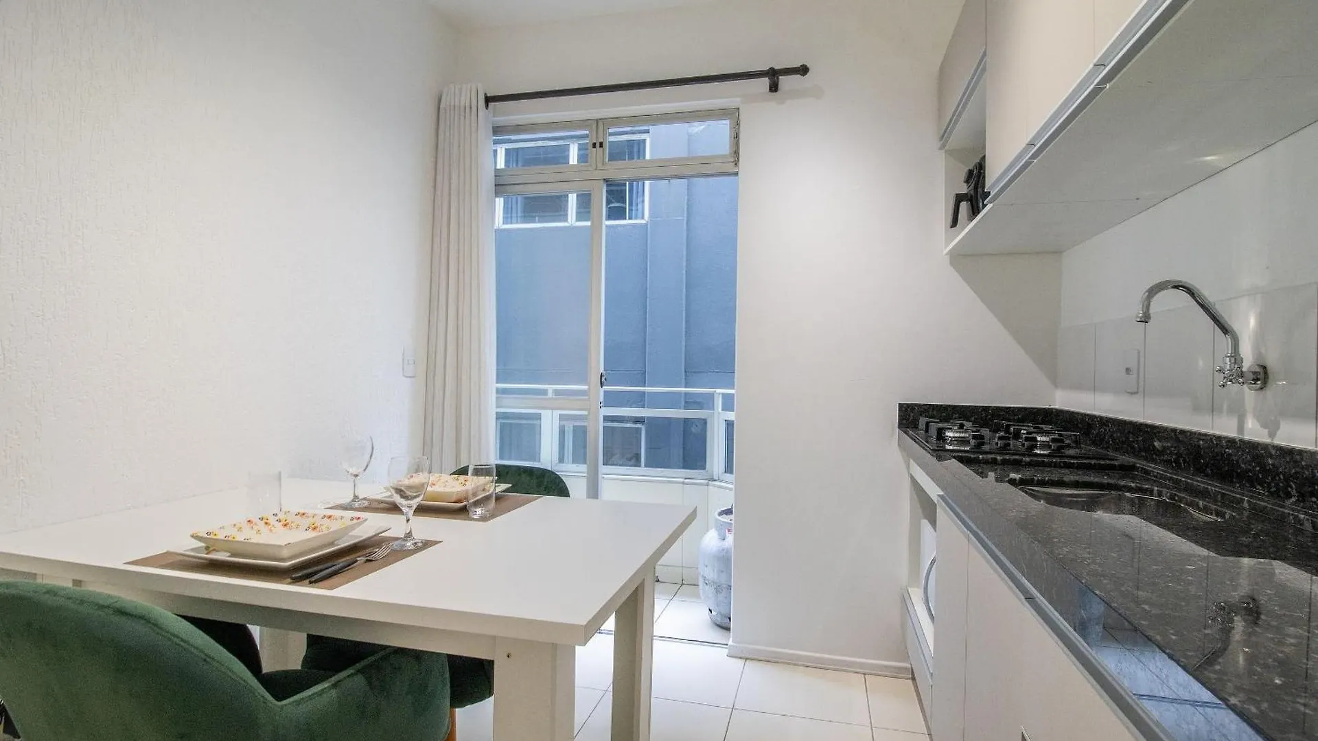 Joa34 - Sacada, 1 Suite, Garagem, Climatizado Balneario Camboriu